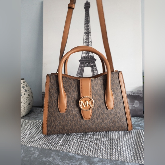 ❗️LOW START❗️Michael Kors Gabby Small Logo Satchel- NWT - Picture 4 of 16